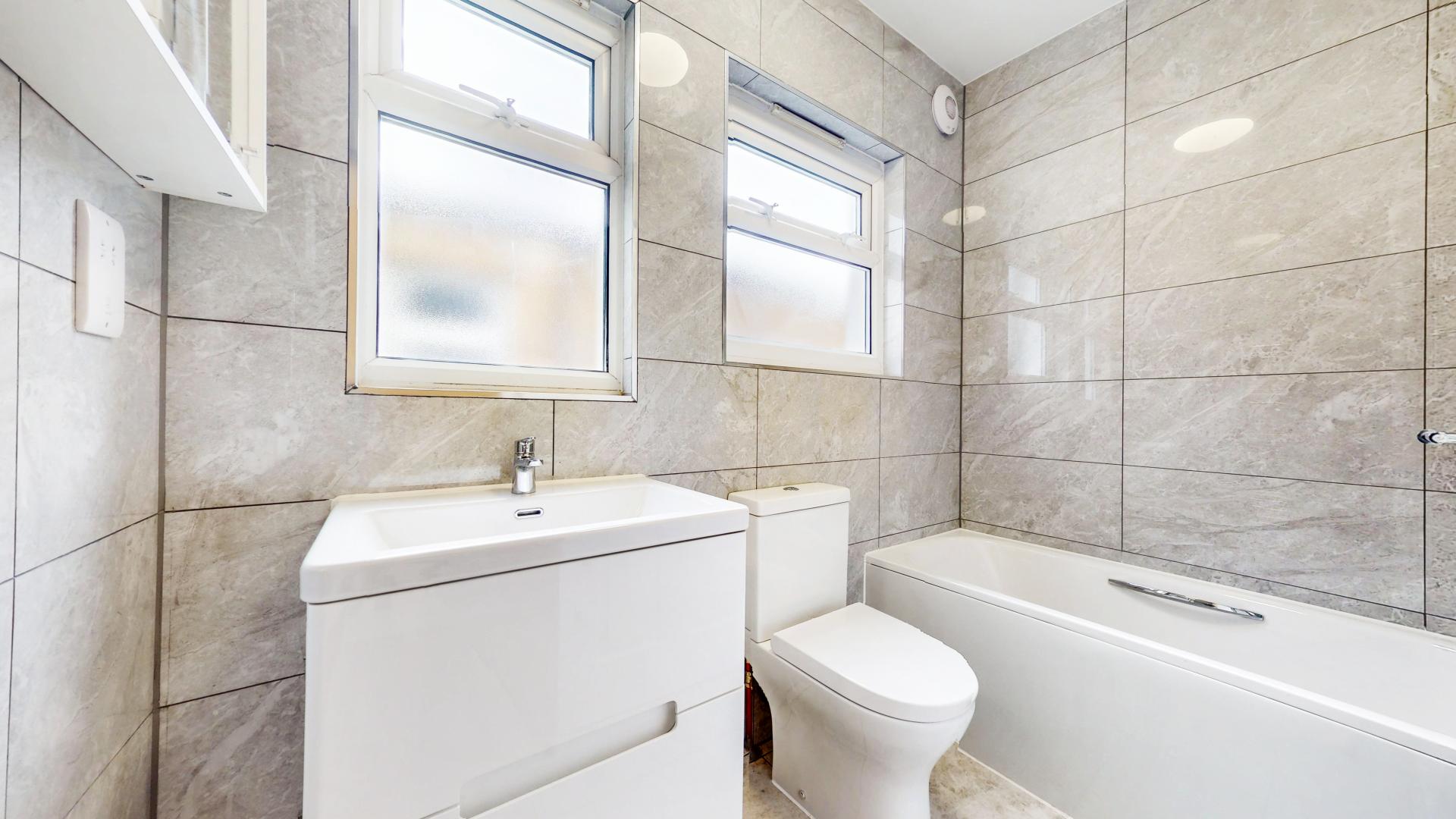 Modern Apartment Salisbury Road, Barnet